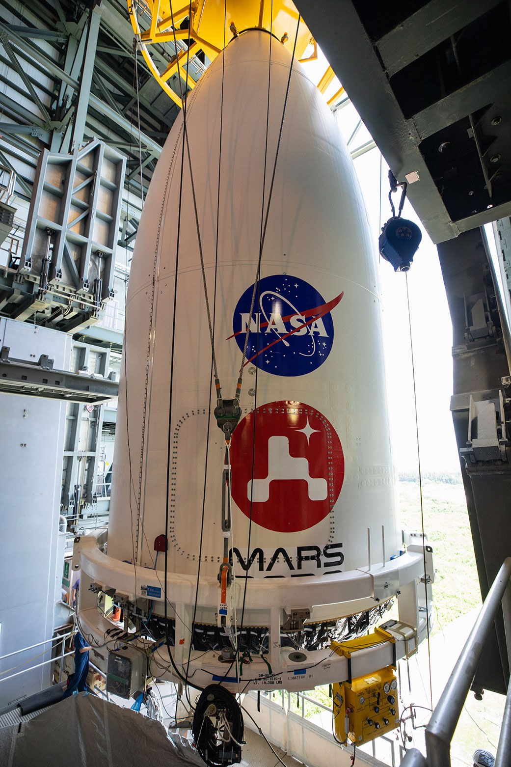 Mars 2020 Spacecraft Mate to Atlas V